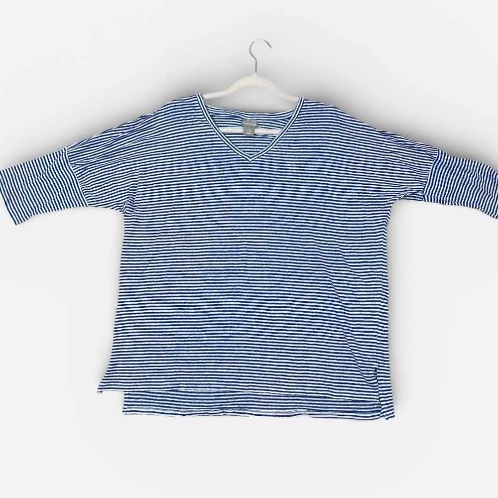 Chicos blue white stripe 100% linen v neck shirt women’s sz. Large